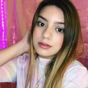 Meet your Posher, Karina